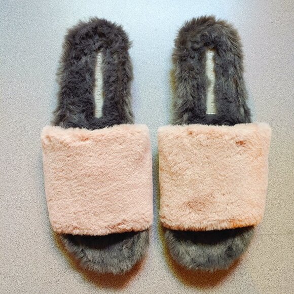 Lori Goldstein Shoes - Lori Goldstein Dillian Faux Fur Lounge Slides Women's size 9 Pink & Black